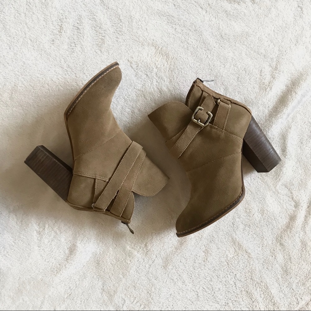 Chinese Laundry Zipper Heeled Brown Bootie